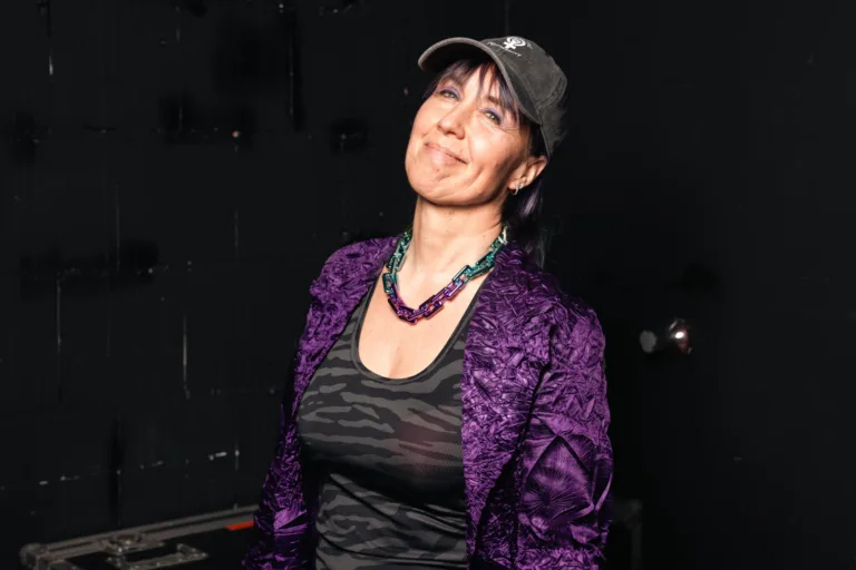 WS: STAND UP WITH SCHWESSI